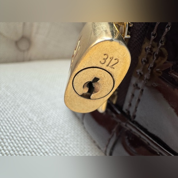 LOUIS VUITTON Alma BB Vernis Amarante Patent Leather Satchel w Strap EUC - Picture 9 of 16